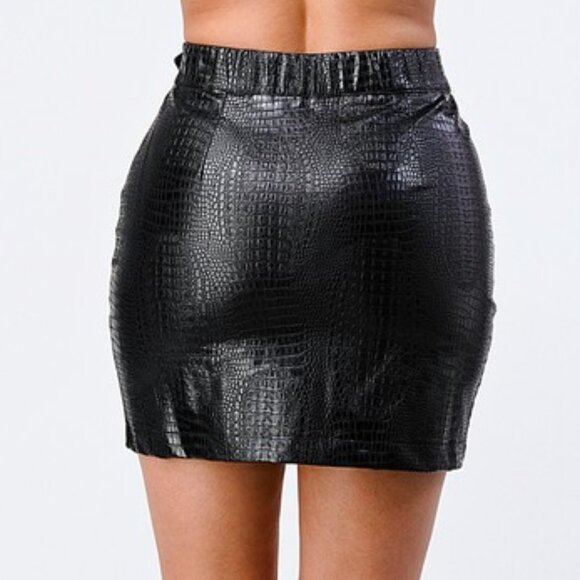 I Dare You Croc Mini Pleather Skirt - - Picture 3 of 3